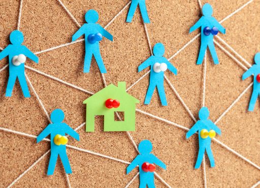 Interview met DNB-president Klaas Knot_beeld: Poppetjes